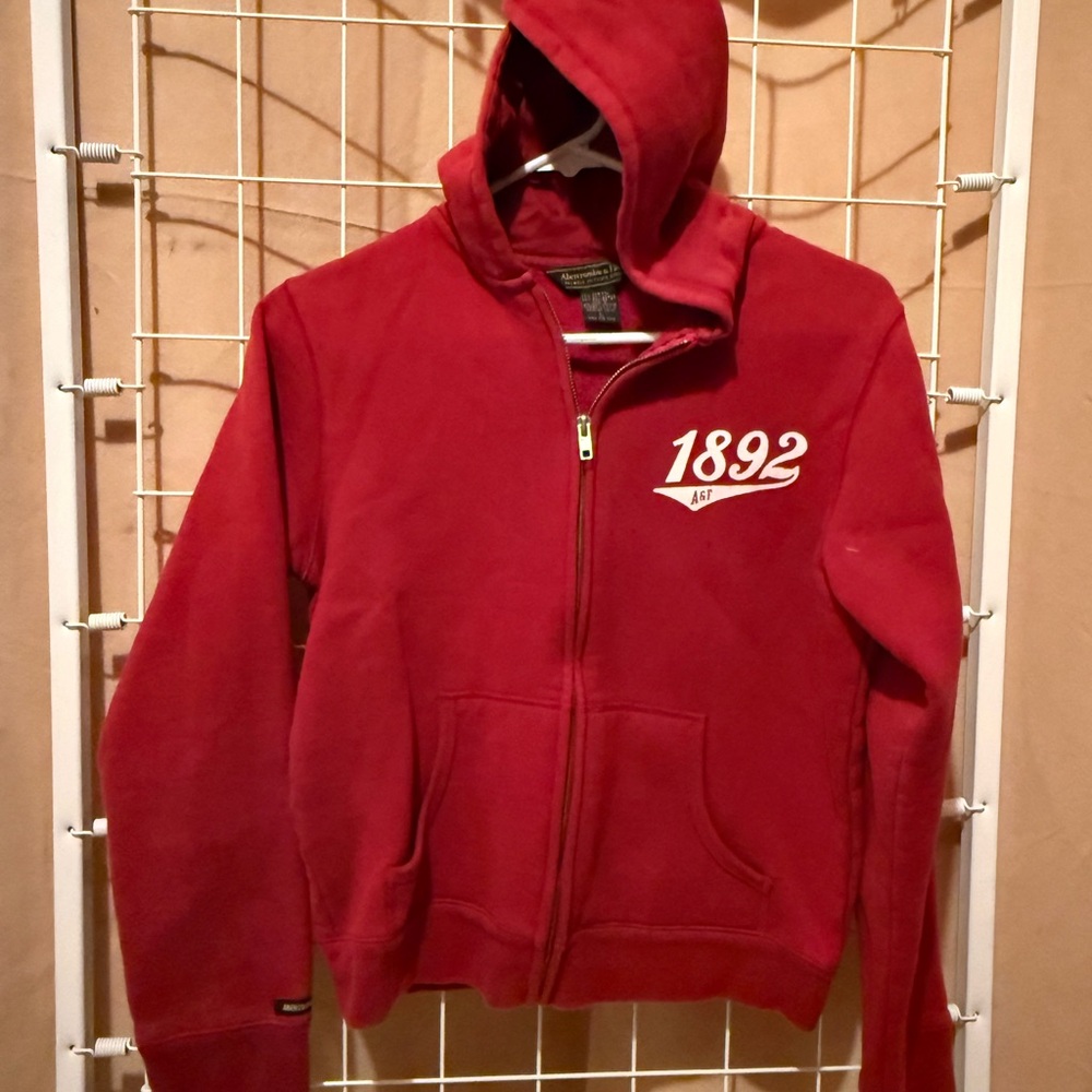 Vintage Y2K Abercrombie Red Fitted Zip-Up Hoodie L
